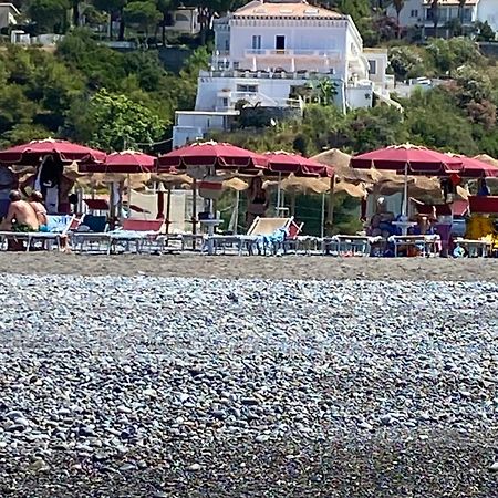 Appartamento Nel Fabbricato Denominato Il Castello Praia a Mare Exteriör bild