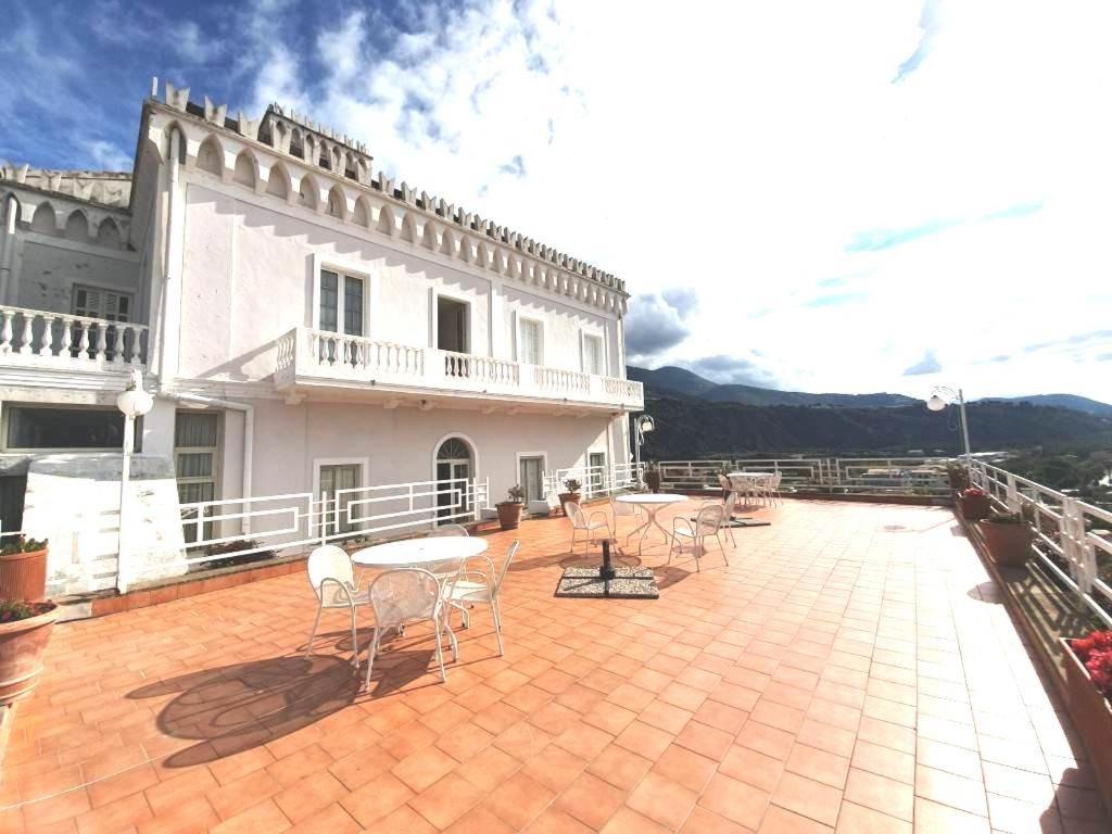 Appartamento Nel Fabbricato Denominato Il Castello Praia a Mare Exteriör bild