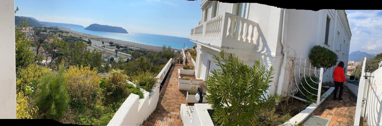 Appartamento Nel Fabbricato Denominato Il Castello Praia a Mare Exteriör bild